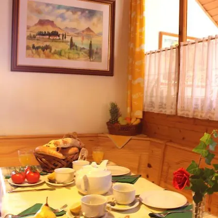 Aniko Apartman Apartment *